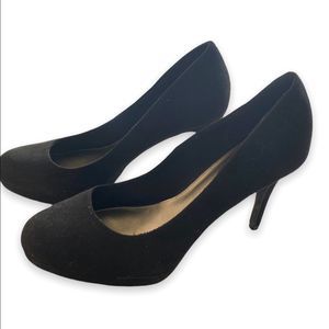 Christian Soriano black suede 4 “ heel size 8